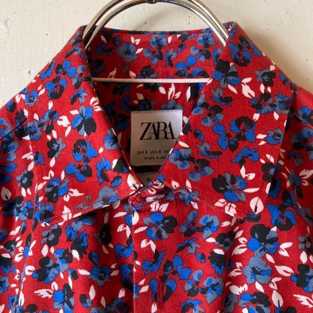 ZARA(ザラ)のZARA /ザラ　シャツ　比翼ボタンダウン　小花柄　レッド　スリムフィット メンズのトップス(シャツ)の商品写真