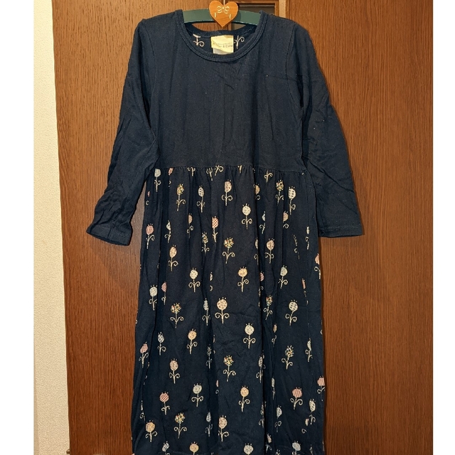 LAURA ASHLEY(ローラアシュレイ)の女の子　ローラ　アシュレイ　116cm キッズ/ベビー/マタニティのキッズ服女の子用(90cm~)(ワンピース)の商品写真