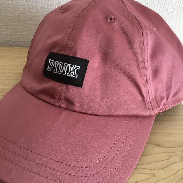 Victoria's Secret(ヴィクトリアズシークレット)の新品✨ビクトリアシークレット PINK キャップ  ピンク レディースの帽子(キャップ)の商品写真