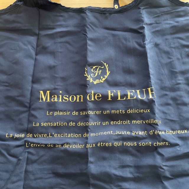 Maison de FLEUR(メゾンドフルール)のMaisondeFLEUR 折りたたみエコバッグ　新品未使用 レディースのバッグ(エコバッグ)の商品写真