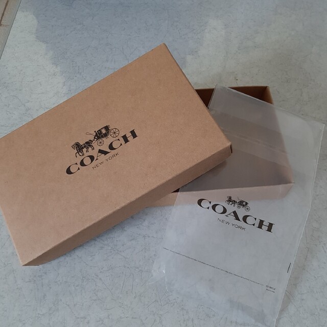 COACH(コーチ)のCOACH　長財布用　ギフト箱&袋のみ その他のその他(その他)の商品写真