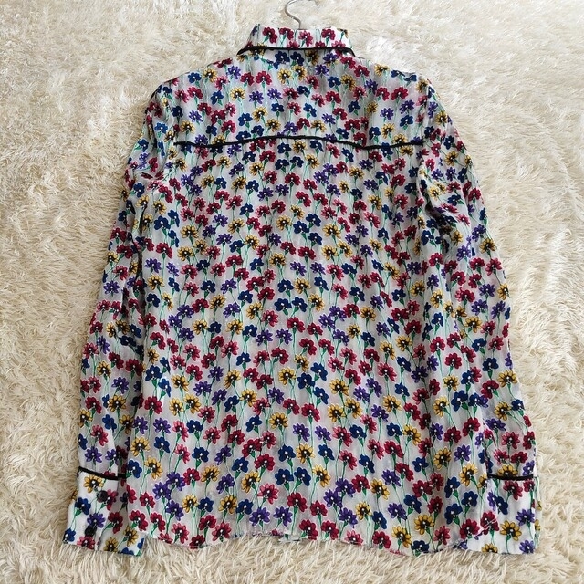 室外 alice+olivia フラワー柄シアーシャツ シルク混 フェイスモチーフ