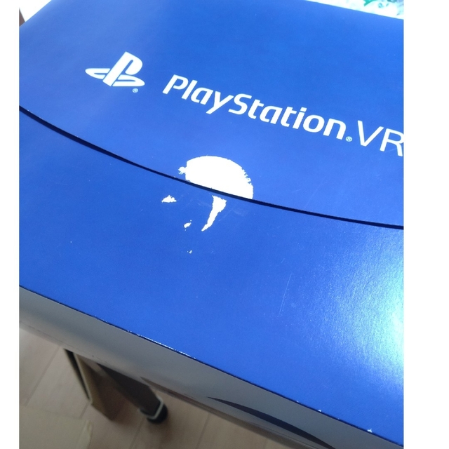 PlayStation VR(プレイステーションヴィーアール)のPlayStation VR カメラ同梱版 エンタメ/ホビーのゲームソフト/ゲーム機本体(その他)の商品写真