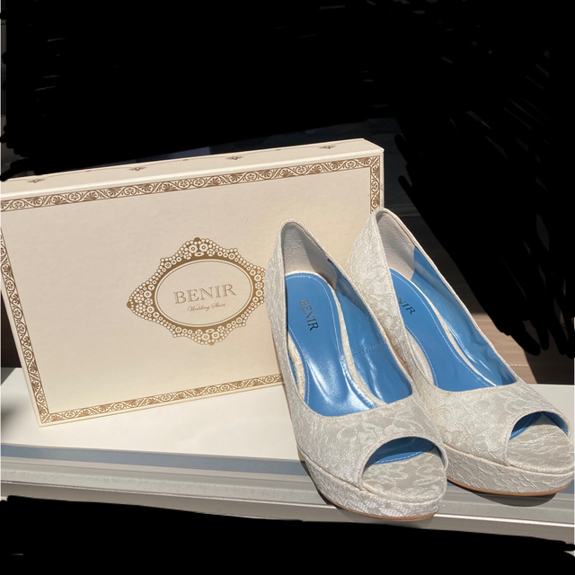 BENIR オープントゥレースパンプス レディースの靴/シューズ(ハイヒール/パンプス)の商品写真