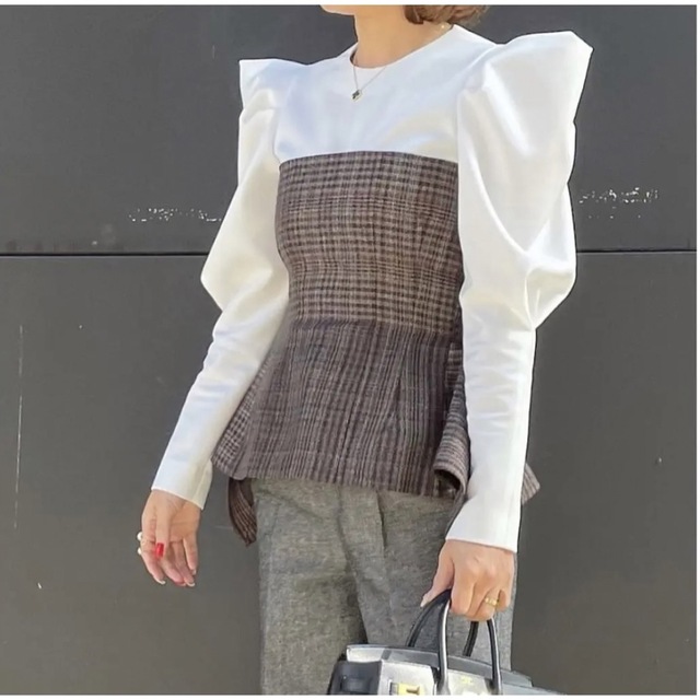 未使用品 完売 Cygne シーニュ Manon ホワイト とんがりパフtops お