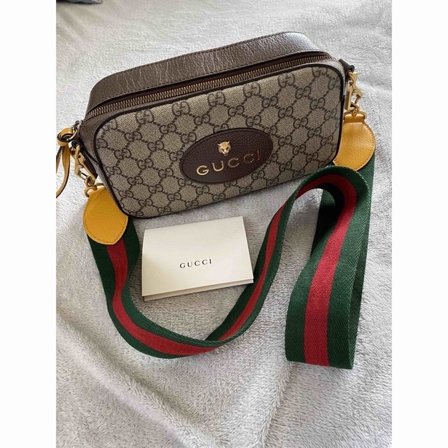 Gucci(グッチ)のGUCCI ショルダーバッグ GGスプリーム メッセンジャーバッグ レディースのバッグ(ショルダーバッグ)の商品写真