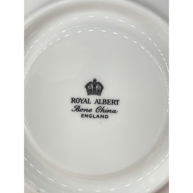 ROYAL ALBERT(ロイヤルアルバート)の【ヴィンテージ】ロイヤルアルバート☆アイスバーグ　カップ＆ソーサー インテリア/住まい/日用品のキッチン/食器(グラス/カップ)の商品写真