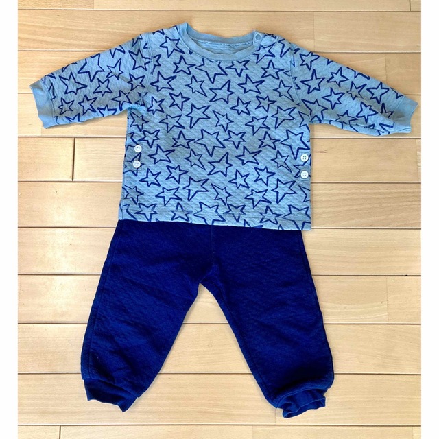 UNIQLO(ユニクロ)のユニクロ 90 パジャマ キッズ/ベビー/マタニティのキッズ服男の子用(90cm~)(パジャマ)の商品写真