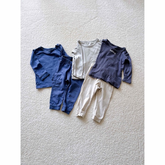 H&M(エイチアンドエム)のパジャマ使いのトップス3枚、ズボン2枚 キッズ/ベビー/マタニティのベビー服(~85cm)(パジャマ)の商品写真