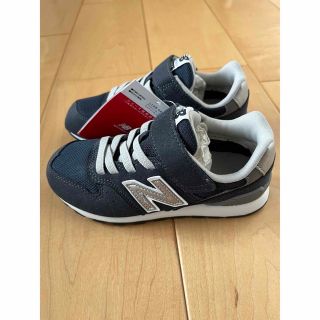 ニューバランス(New Balance)の【新品】未使用品タグ付きnew balance  スニーカー　キッズ 996(スニーカー)