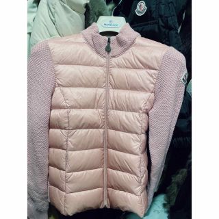 モンクレール(MONCLER)の詳細画像　モンクレール　ピンク(ダウンジャケット)