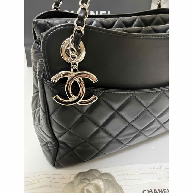 CHANEL(シャネル)の専用♡超美品★ シャネル チェーンショルダー バッグ ココチャーム 正規品 レディースのバッグ(ショルダーバッグ)の商品写真