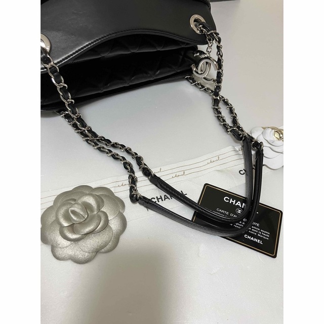 CHANEL(シャネル)の専用♡超美品★ シャネル チェーンショルダー バッグ ココチャーム 正規品 レディースのバッグ(ショルダーバッグ)の商品写真