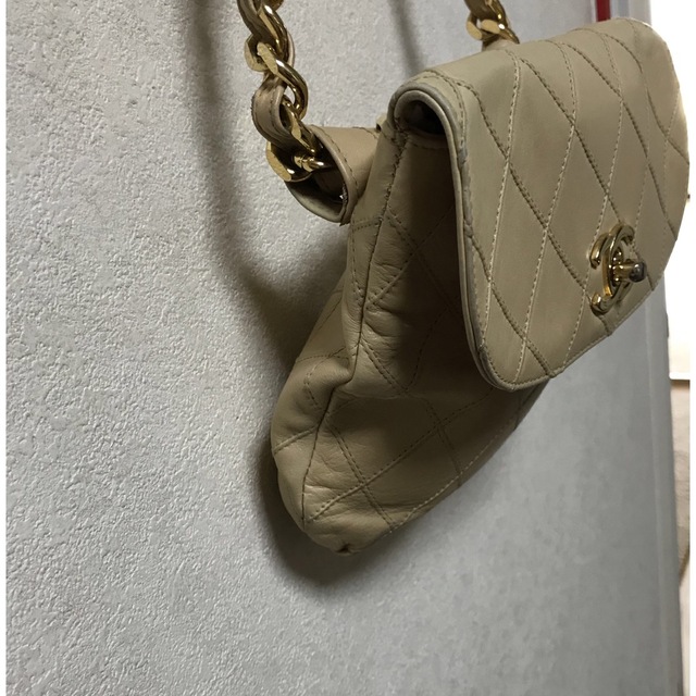 生産完了商品 ヴィンテージ CHANEL ウエストポーチ ベージュ ゴールド