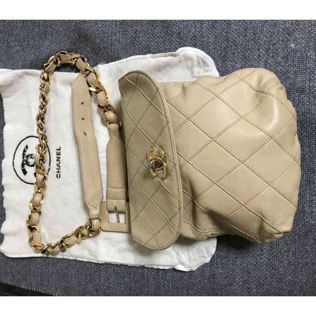 当時で48万円位ヴィンテージ　CHANEL ウエストポーチ　ベージュ　ゴールドチェーン