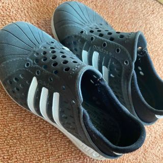 アディダス(adidas)のadidas キッズサンダル　17.5(サンダル)