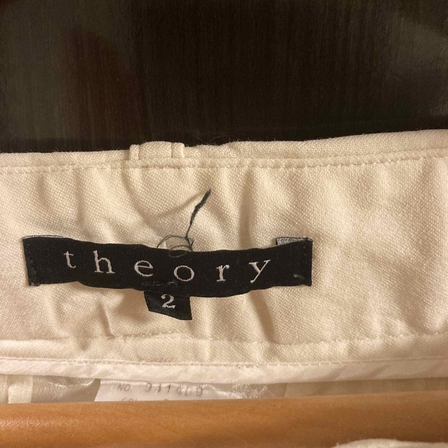 theory(セオリー)のtheory 白ワイドパンツ　サイズ2 レディースのパンツ(その他)の商品写真