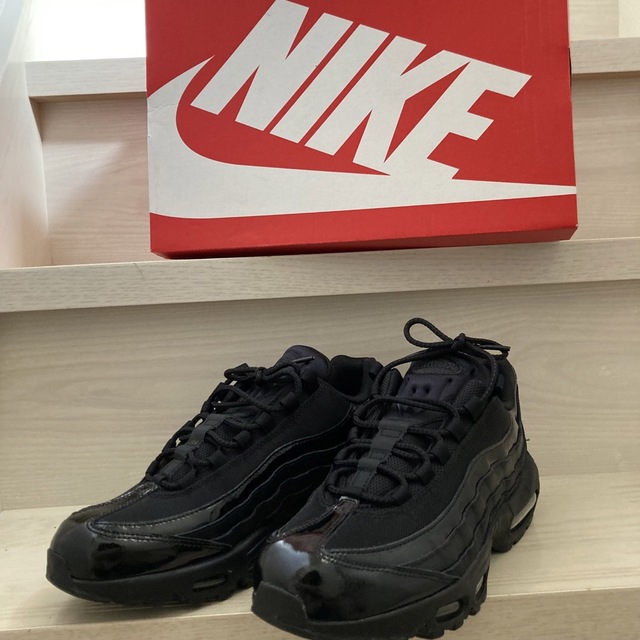 NIKE WMNS AIR MAX95