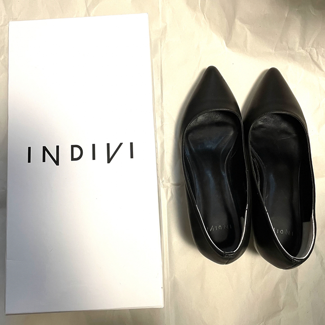 INDIVI(インディヴィ)のローヒール ベーシックパンプス レディースの靴/シューズ(ハイヒール/パンプス)の商品写真