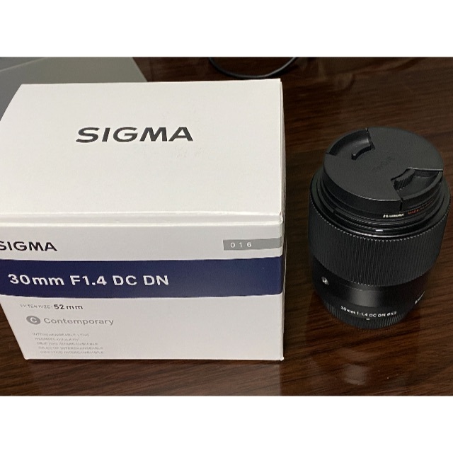 SIGMA Contemporary 30mm F1.4 DC DN 中古美品 スマホ/家電/カメラのカメラ(レンズ(単焦点))の商品写真