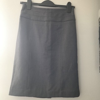 エイチアンドエイチ(H&H)の【未使用】H&Mスーツ用　スカート(ひざ丈スカート)