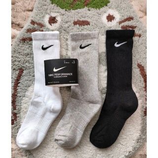 ナイキ(NIKE)のNIKE 23~25cm パフォーマンス クルー ソックス 3足セット(ソックス)