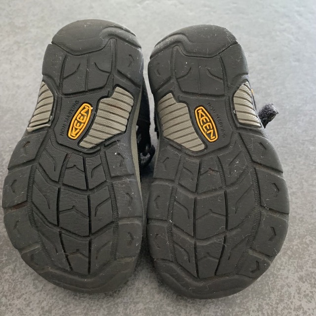 KEEN(キーン)のKEEN ベビーサンダル　ブラック【14.5cm】 キッズ/ベビー/マタニティのベビー靴/シューズ(~14cm)(サンダル)の商品写真