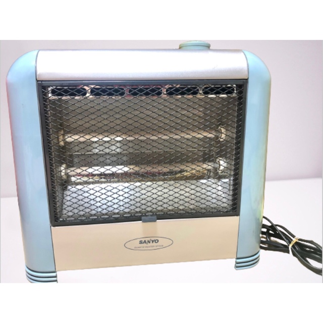 美品 SANYO サンヨー 電気ストーブ R-806 足元暖房 点灯OFF機能 美品 SANYO サンヨー 電気ストーブ R-806 足元暖房 点灯OFF機能