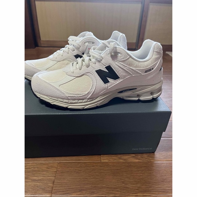 New Balance(ニューバランス)のニューバランス  M2002R  SW メンズの靴/シューズ(スニーカー)の商品写真