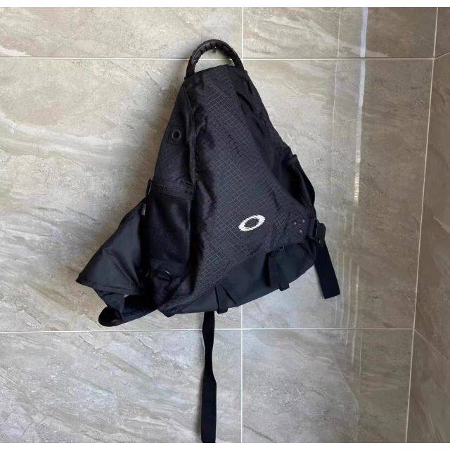 オークリー 00s ショルダーバッグ ブラック 黒 OAKLEY-