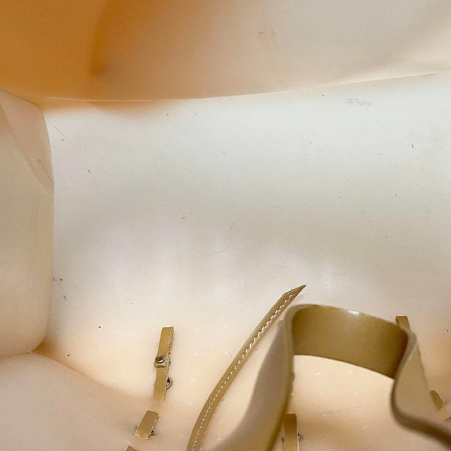 ROBERTA GANDOLFI(ロベルタガンドルフィ)のロベルタ ガンドルフィ ハンドバッグ ビニール レザー ピンク ベージュ レディースのバッグ(ハンドバッグ)の商品写真