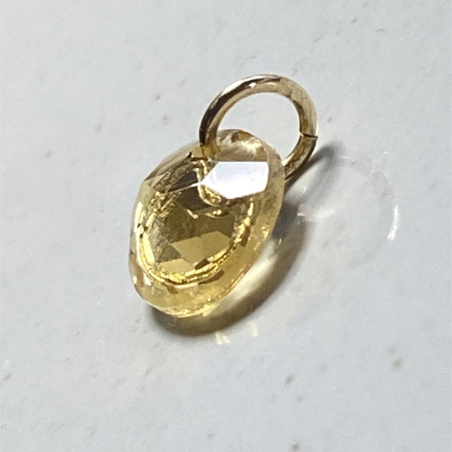 シトリン＆猫　ペンダントトップ ハンドメイドのアクセサリー(チャーム)の商品写真