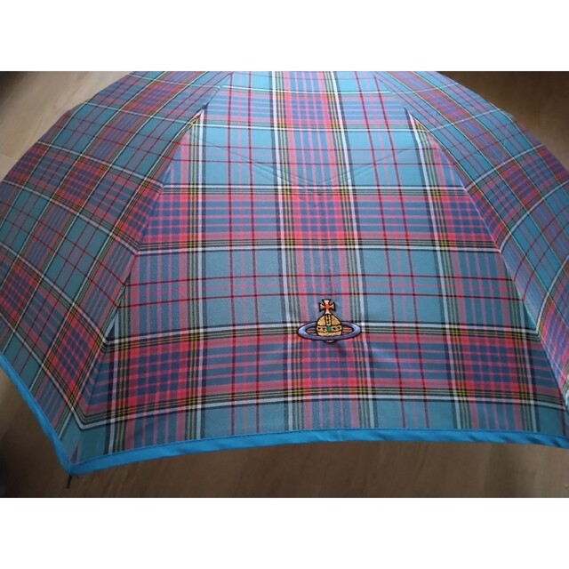 Vivienne Westwood(ヴィヴィアンウエストウッド)のヴィヴィアン　ブルーマックマラタータンチェック傘 レディースのファッション小物(傘)の商品写真