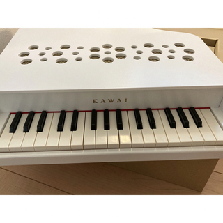 【美品】カワイ　ミニピアノ　P-32(楽器のおもちゃ)