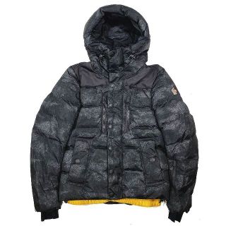 モンクレール ダウンジャケット(メンズ)の通販 7,000点以上 | MONCLER