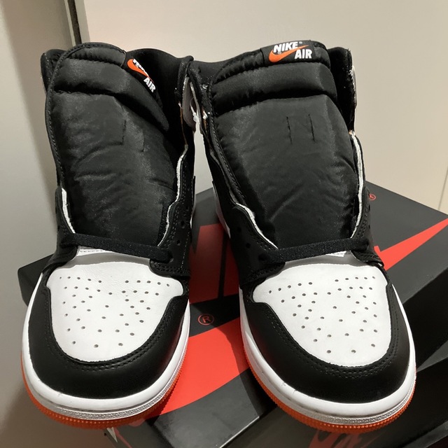 NIKE(ナイキ)のnike air jordan 1 retro high og メンズの靴/シューズ(スニーカー)の商品写真