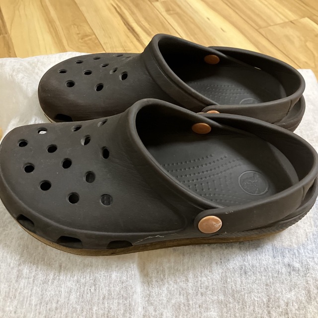 crocs(クロックス)のクロックス メンズの靴/シューズ(サンダル)の商品写真