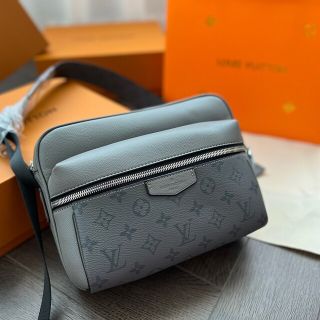 大注目 ルイヴィトン LVカップ ガストンV 紺黒青白 メンズレディース