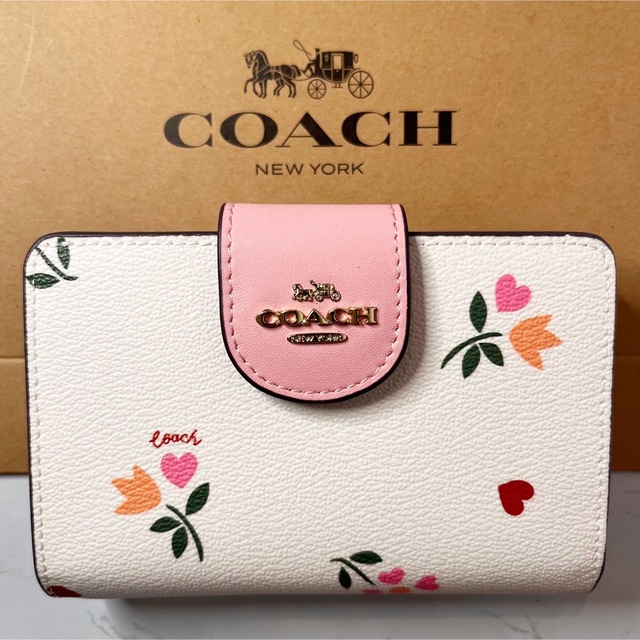 COACH - COACH ハートペタルプリントミディアムコーナージップ 二