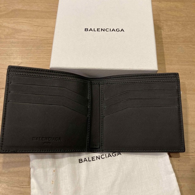 バレンシアガ  財布　BALENCIAGA 二つ折り 2