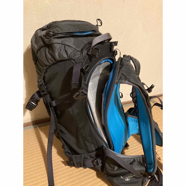 Osprey(オスプレイ)のオスプレイ　キャンバー42 Osprey Kamber42【S/M】 スポーツ/アウトドアのアウトドア(登山用品)の商品写真