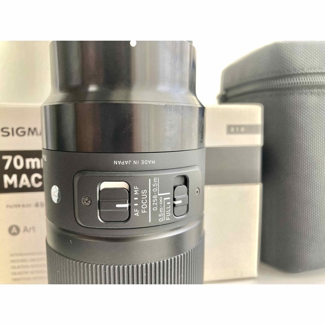 SIGMA(シグマ)のSIGMA 70mm F2.8 DG MACRO Eマウント スマホ/家電/カメラのカメラ(レンズ(単焦点))の商品写真