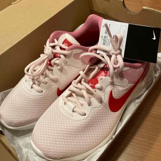 ナイキ(NIKE)のNIKE ランニングシューズ　ピンク　軽量(シューズ)