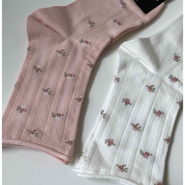 Ralph Lauren(ラルフローレン)のラルフローレン レディース 靴下 2セット 花柄 ゴムなし 綿混 色違いセット レディースのレッグウェア(ソックス)の商品写真