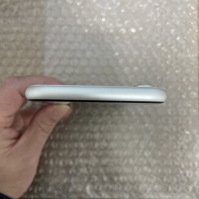 iPhone XR white 64GB simmロック解除済 iPhone XR white 64GB simmロック解除済