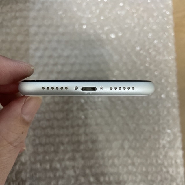 iPhone XR white 64GB simmロック解除済 4