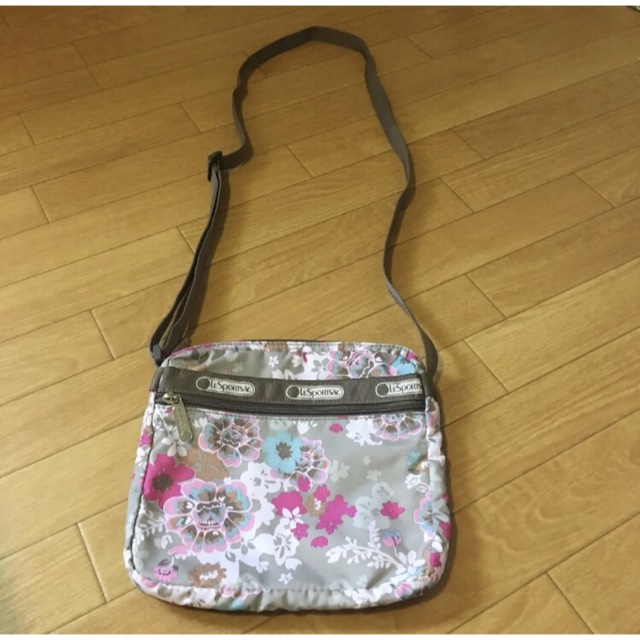 LeSportsac(レスポートサック)の美品♡レスポ ショルダーバッグ レディースのバッグ(ショルダーバッグ)の商品写真