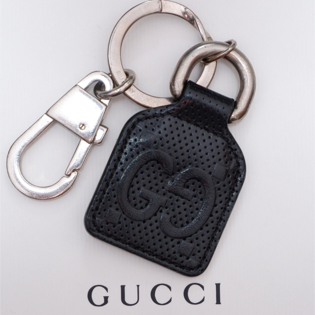 ♡美品 現行品♥︎ GUCCI キーリング GG エンボス インターロッキング | フリマアプリ ラクマ