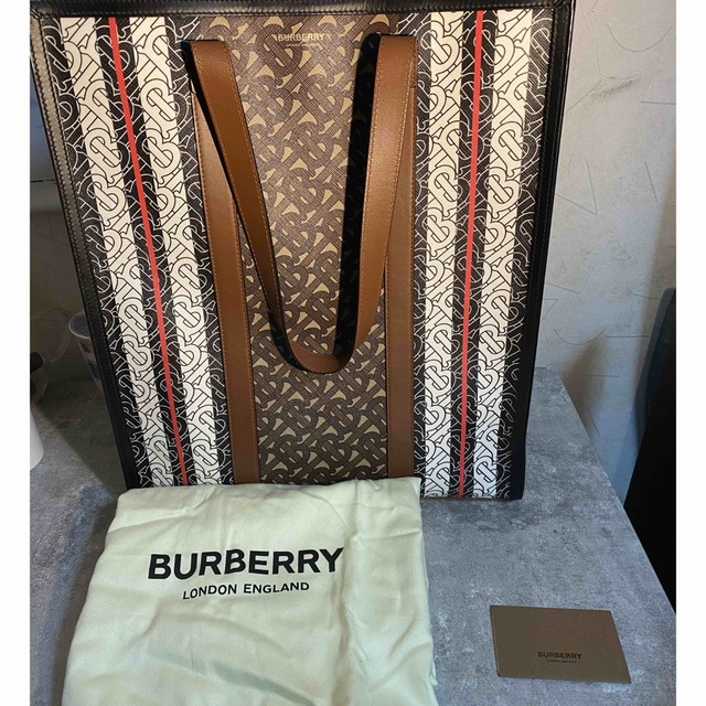 Burberry モノグラムトートバッグ 保障できる 48%割引 noxcapital.de