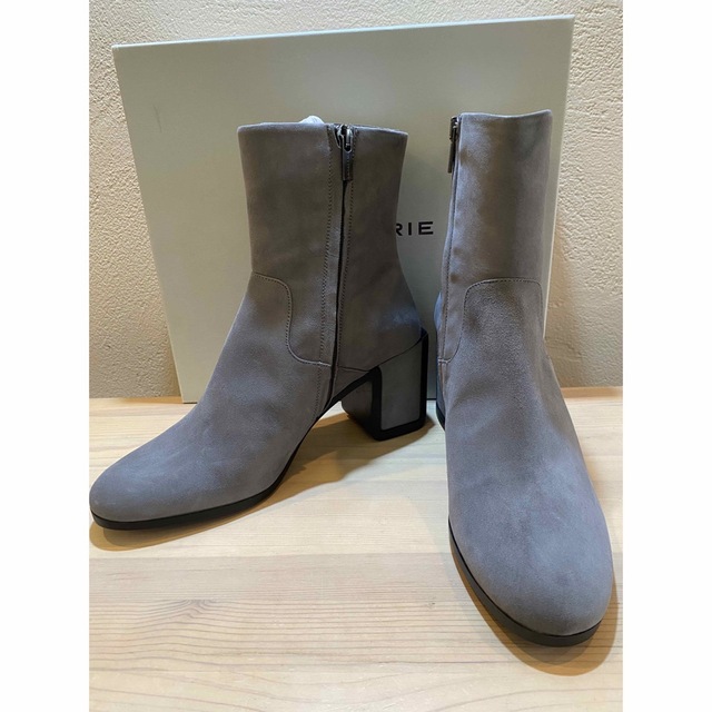 新品 ロベール クレジュリー スエード レザーアンクルブーツ サイド